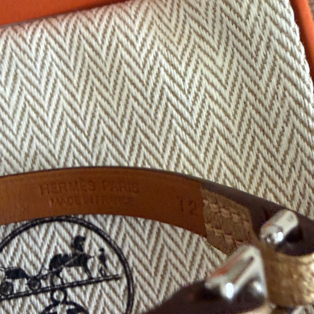 Hermès Rivale mini bracelet in Dore - Picture 2 of 5